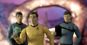 ד"ר מק'קוי, קפטן קירק ומיסטר ספוק ממסע בין כוכבים.