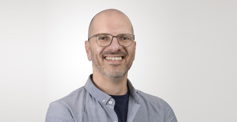 גיל שטרן, מנהל השיווק של קומסקיור.