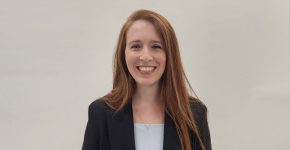 ד"ר סתיו אלבר, מהנדסת תוכנה בגוגל, מרצה בטכניון ומחברת ספרי ילדים בתחום המחשבים.