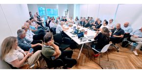 רב שיח בהנחיית עינת שמעוני.