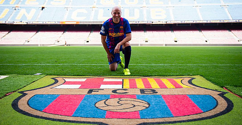 אלעד שולמן, מנכ"ל ומייסד שותף של לאסו, אמנם לא בבלומפילד, אבל באצטדיון הרב יותר גדול - הקמפ נואו.