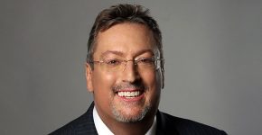 מארק ברנצ'יה, המנכ"ל המודח של אופן טקסט.