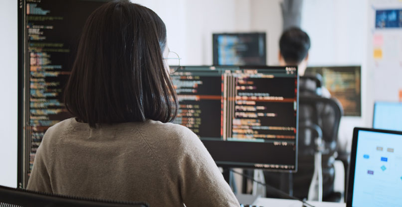 מחקר על בינה מלאכותית ופריצות סייבר.