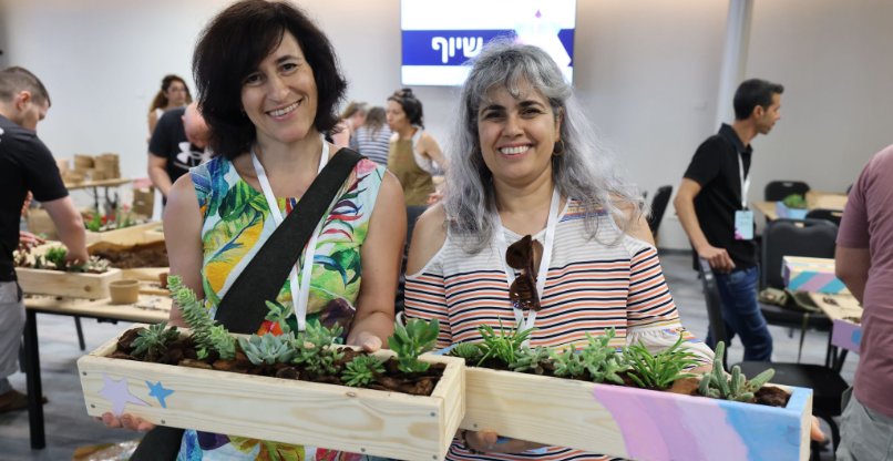 עובדי סייברארק בתרומה לקהילה באירוע ראש השנה.