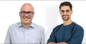 מימין לשמאל: עמיחי סקליטר, מהנדס תוכנה, ואמיר עוז, יועץ טכנולוגי לארגונים בדגש על תחום האשראי החוץ בנקאי.