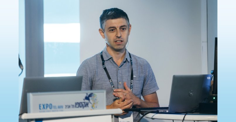 אלכס פינקל, מהנדס אפליקציות בכיר ב-היילו.