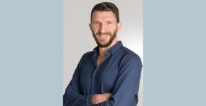 אלכס שטיינברג, מנהל מוצרי ESET בחברת קומסקיור בישראל.