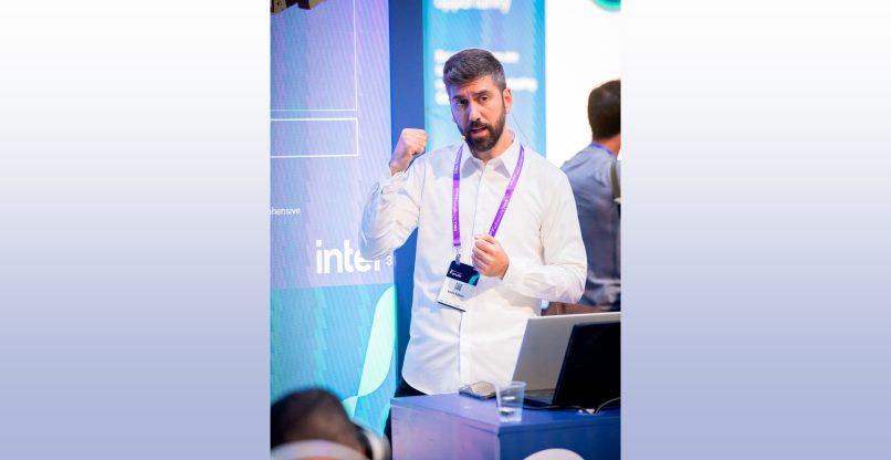 רועי סבן, מהנדס אפליקציה באינטל.