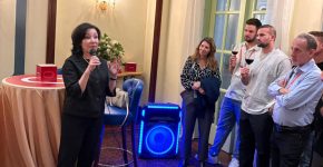 צפרא כץ, עד לא מכבר מנכ"לית אורקל, בארוחת הערב של המשלחת הישראלית בכנס של החברה השבוע בלאס וגאס.