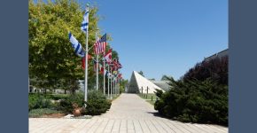 מגייס עובדים. המפעל של UCT בנוף הגליל.