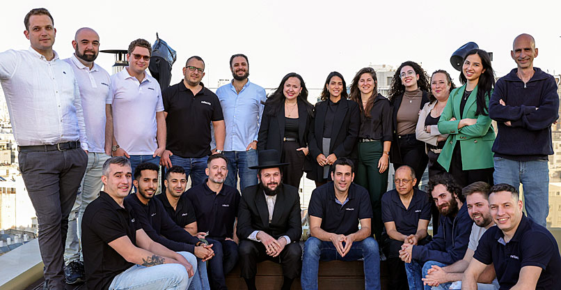 הצוות של רפלקטיז.