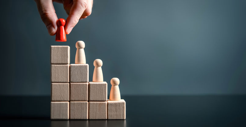 מההתחלה - לתפקידי צמרת.