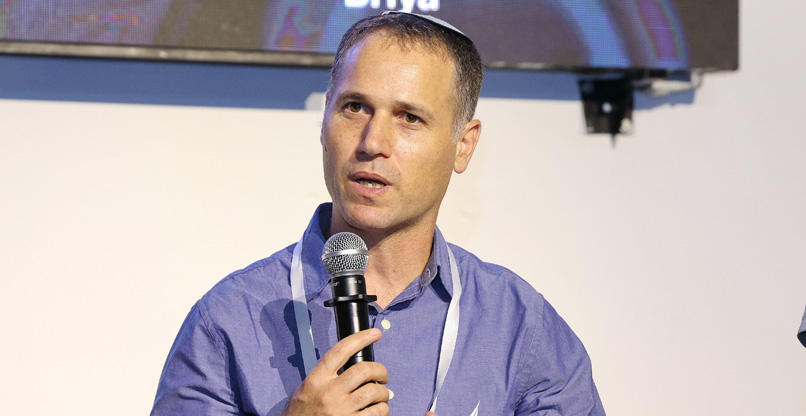 צביקה גלעדי, CDAO ומנהל מחלקת בינה מלאכותית ודאטה במכבי שירותי בריאות