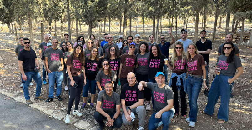 קורנית דיגיטל בפעילות חודש המודעות לסרטן השד.