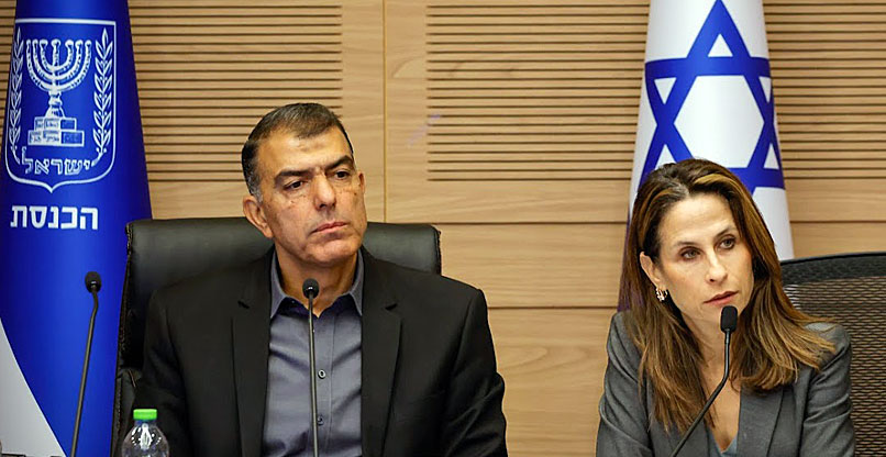 מימין: ח"כ אורית פרקש הכהן וח"כ יאסר חוג'יראת.