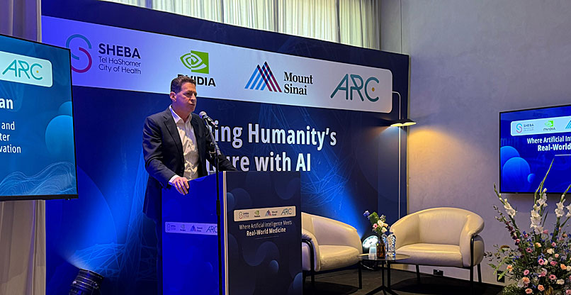 פרופ' איל צימליכמן, ראש (במשותף) מרכז החדשנות של שיבא, ARC, באירוע ההכרזה על הפרויקט.