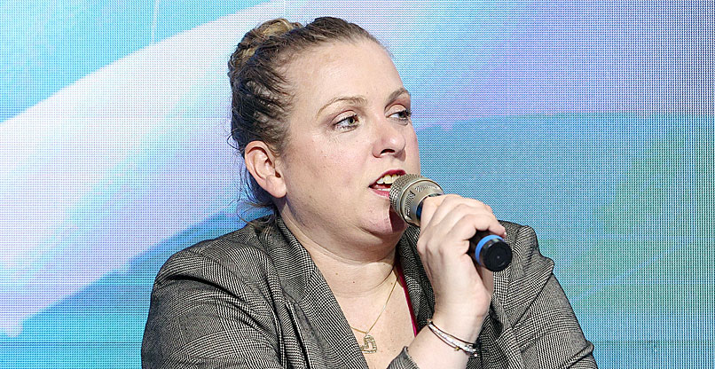 רותם דולב, מנהלת המעבר ל-AI בדלויט ישראל.