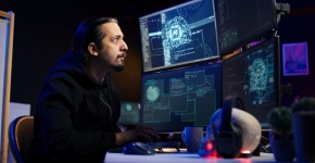 נעשה בה יותר ויותר שימוש בסייבר, הן על ידי התוקפים והן בידי המגינים. AI.