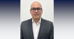 אמיר עוז, יועץ טכנולוגי לארגונים, בעיקר בתחום האשראי החוץ בנקאי.