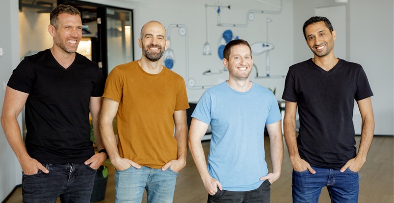 מייסדי דואל בירד. משמאל לימין: אמיר גלעד, אהוד אליעז, גלעד טל ואוהד גמליאל.