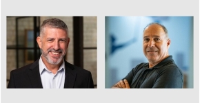 מימין לשמאל: דני מזרחי, יו"ר אלגרונט מקבוצת DM, ו-גיל צבר, מנכ"ל Dofinity.AI.