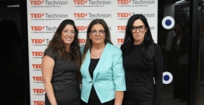 כבשו את TEDxTechnion של הטכניון. מימין לשמאל: יסמין לוקץ' והילה חדד-חמלניק עם פרופ' מרסל מחלוף (באמצע).