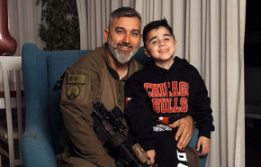 סא"ל (מיל') גדי רוז ובנו, מיתר.