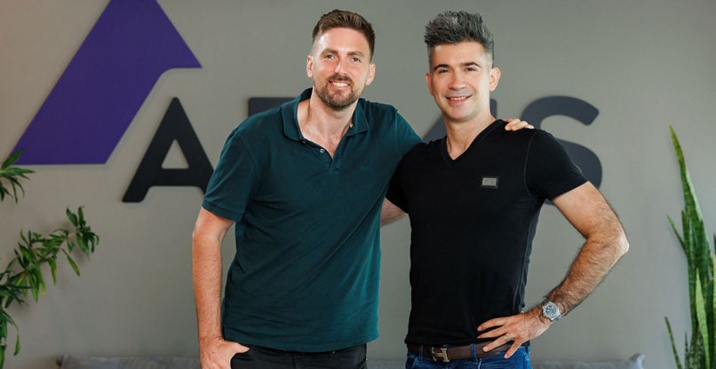 מימין: יבגני דיברוב ונדיר יזרעאל, מייסדי ארמיס.