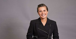 ד"ר סטפני צ'יראס, סגנית נשיא בכירה להצלחת אקו-סיסטם השותפים ברד האט.