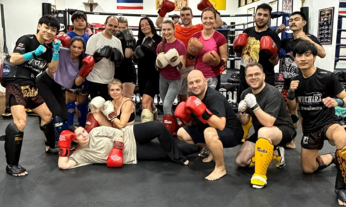 בכירי וורמי באימון מאו-טאי.