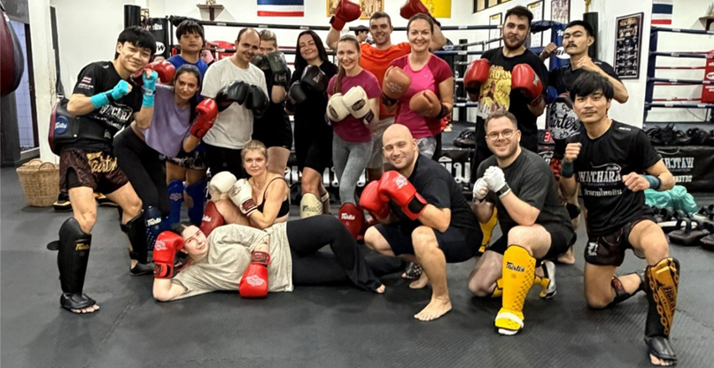 בכירי וורמי באימון מאו-טאי.