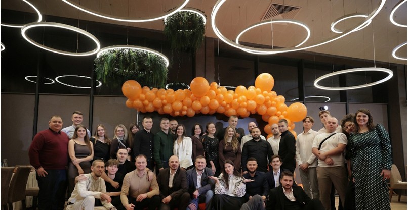 חוגגים סוף שנה. עובדי Warmy.io.