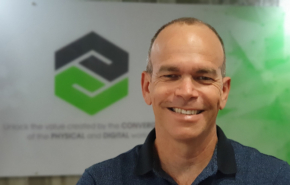 חנוך שירי, סמנכ"ל בחברת PTC.