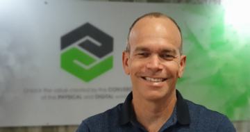 חנוך שירי, סמנכ"ל בחברת PTC.