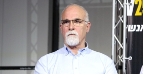 מני צרפתי, סמנכ"ל חטיבת מומחים ופתרונות תשתית במל"ם.