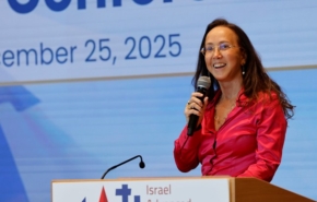 קרין מאיר רובינשטיין, מנכ"לית ונשיאת האיגוד הישראלי לתעשיות מתקדמות.