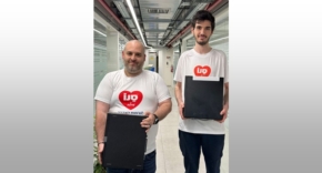 תרמה מחשבים לטובת ילדי ישראל. סנו.