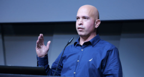 יוסי עפרוני, מנכ"ל גיב סולושנס.