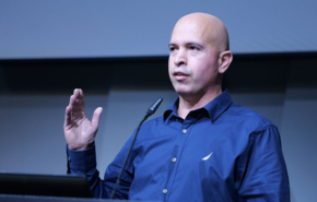 יוסי עפרוני, מנכ"ל גיב סולושנס.