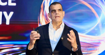 אלון בן צור, מנכ"ל בינת תקשורת מחשבים.