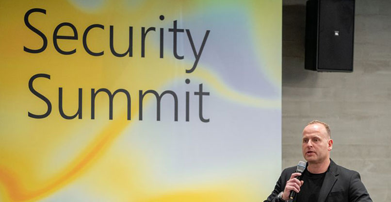 איתי אהרונוב, מנהל חטיבת הסייבר של מיקרוסופט ישראל.