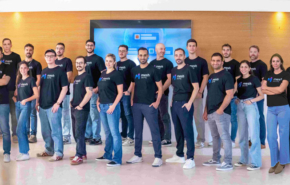 הצוות של מש סקיוריטי.