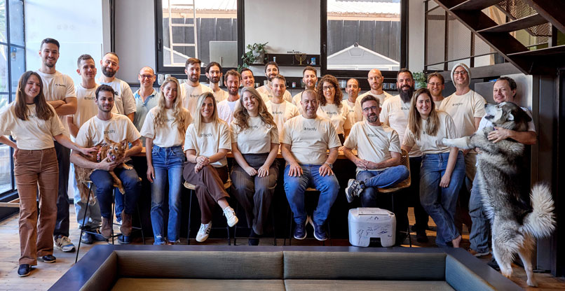 צוות פאקטיפיי. צילום: ינאי יחיאל צוות פאקטיפיי.