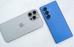 מימין: Galaxy Z Fold 7 ו-iPhone 16.