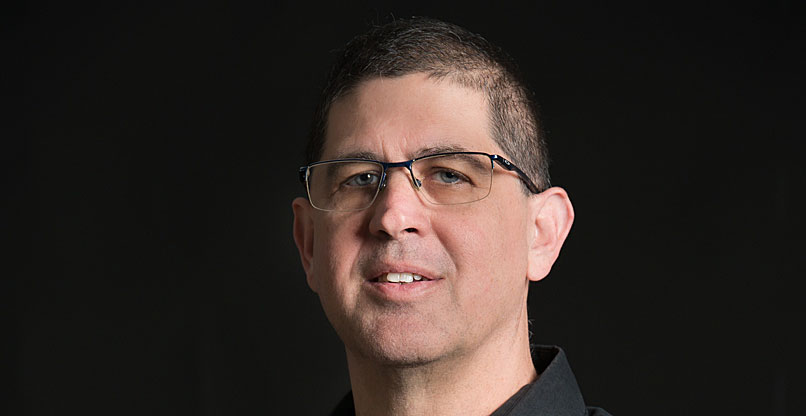 אייל שמעוני, מנכ"ל יזמקו פרו.