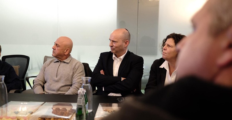 נפתלי בנט במפגש בפארק הייטק צפון. צילום: יח"צ נפתלי בנט במפגש בפארק הייטק צפון.