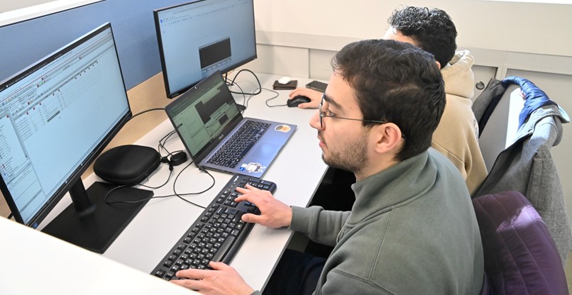 סטודנטים במעבדה החדשה בטכניון.