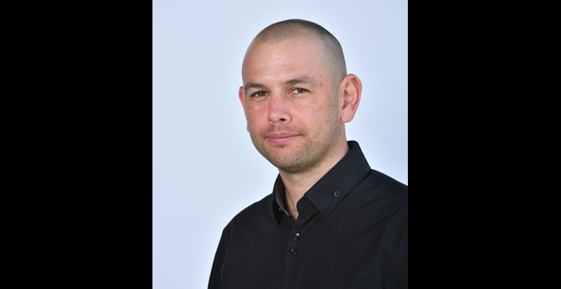 מוטי קפלון, 39, סמנכ"ל המכירות, השיווק והדיגיטל בבינת סמך.