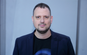 מני חולי, מהנדס פתרונות באופסוואט.