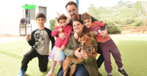 משפחת קריזה הלוחמת. מימין: יואב, הוריו עומר ואילת, אחותו מאיה ואחיו אורן. צילום: פרטי משפחת קריזה הלוחמת. מימין: יואב, הוריו עומר ואילת, אחותו מאיה ואחיו אורן.